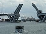 Brücke vor dem Hochseehafen in Fort Lauderdale