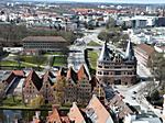 Blick vom Petrikirchturm auf das Holstentor