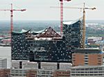 Blick vom Hamburger Michl auf die neue Elbphilharmonie