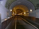 Im alten Elbtunnel