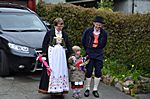 11. Tag - KRISTIANSUND. Die Bevölkerung in Tracht beim Festumzug