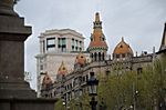Blick auf ein Dach beim Placa Catalunya