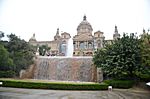 Blick auf das Museu Nacional d’Art de Catalunya im Palau Nacional, die Wasserspeile beginnen (leider auch von oben)
