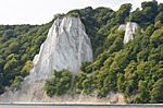 Kreidefelsen und Königstuhl .... mit einem kleine Boot vom Wasser aus